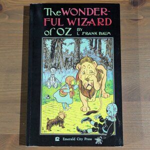 The Wonderful Wizard of Oz (Wicked Edition on Black Pages) by Baum, L. Frank